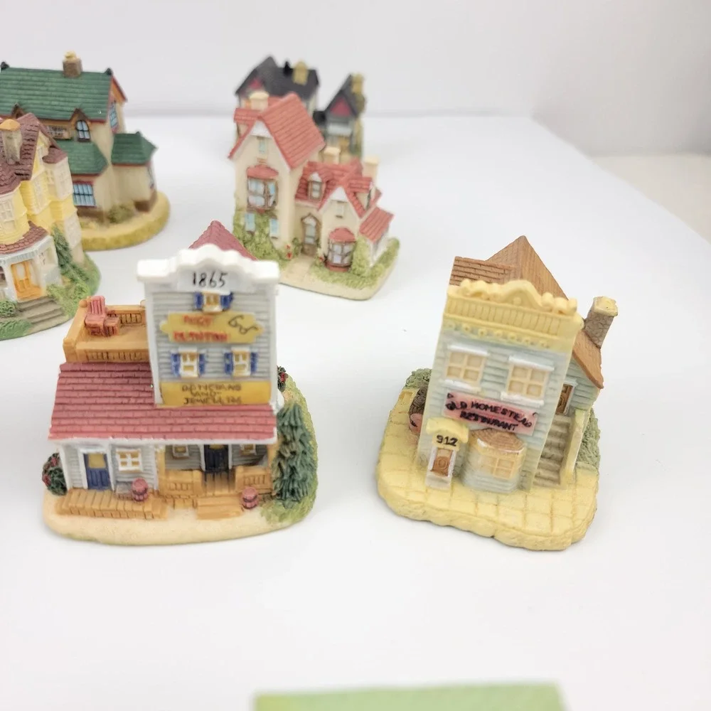 Liberty Falls Americana Collection Lot of 18 Miniature Village Buildings Boxed